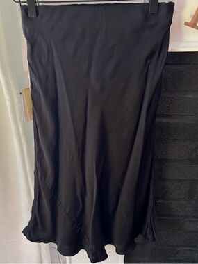 ARITZIA • WILFRED Only Midi Black Noir Slip Skirt 2